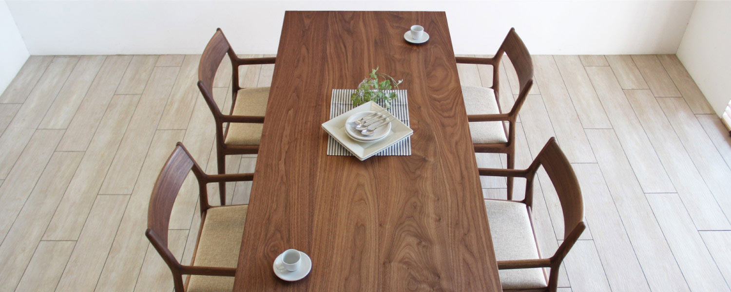 木の家具専門店 木蔵 Bokura 大阪ショールーム 上質な家具を豊富に展示